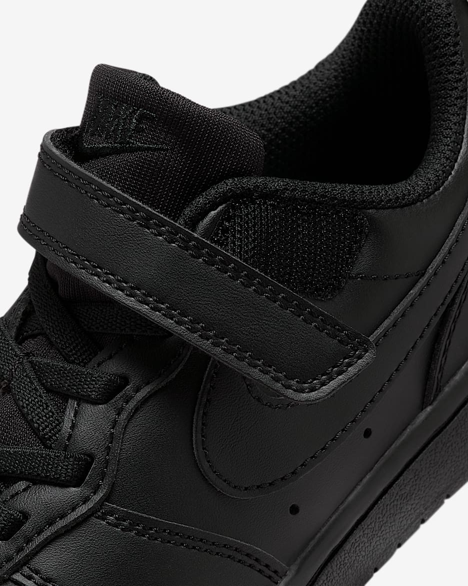 Nike court borough low negras hotsell